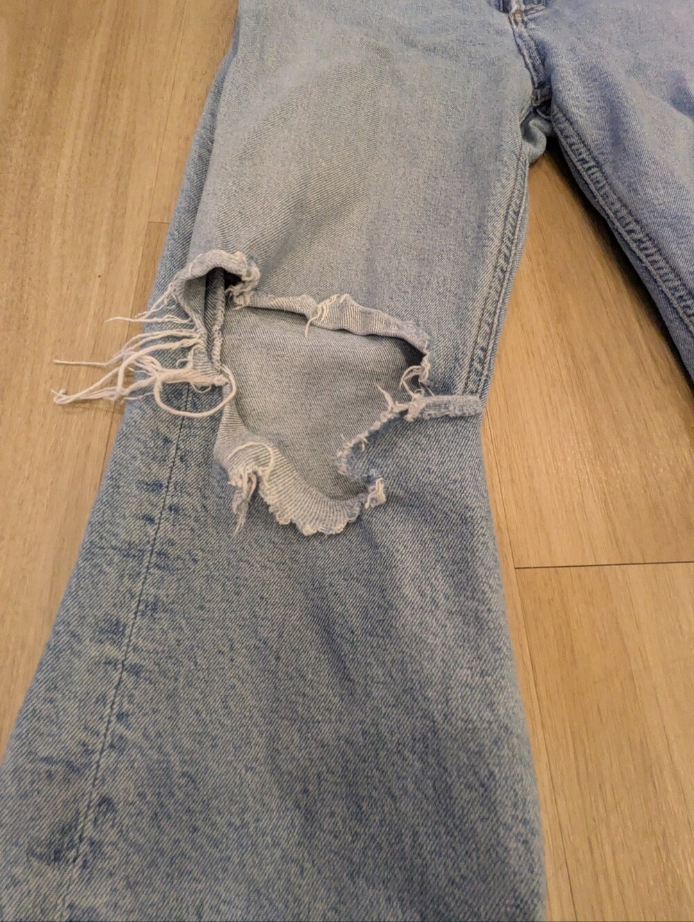 Agolde Ripped Knee Riley Jean Size 29 - Picture 2 of 10